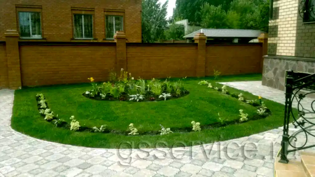 Укладка рулонного газона в Алматы компания ГринСтройСервис